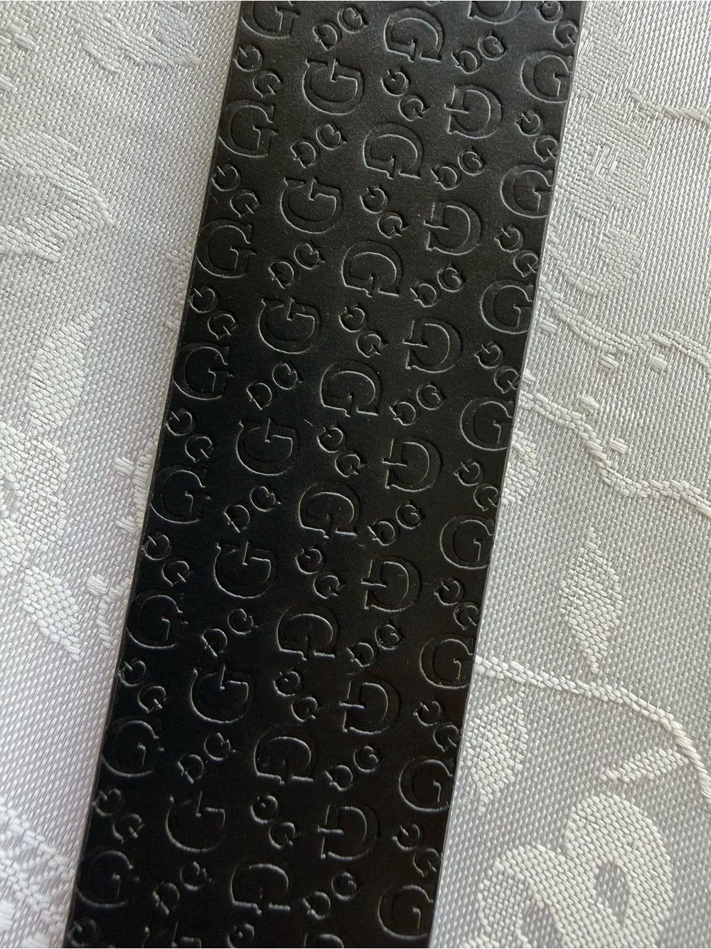 Guess Black Genuine Leather Belt Men's Size L Logo-Pattern Embossed Matte Buckle